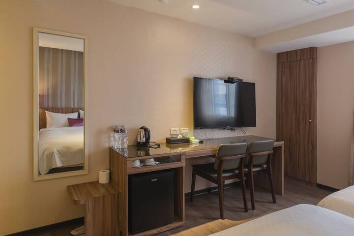 Room 22 of 40