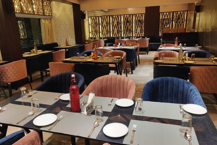 Dining 81 of 103