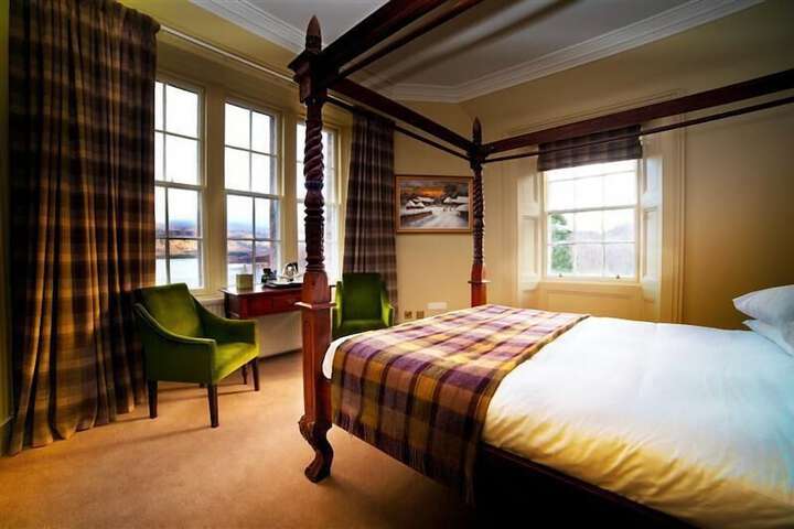 Room 4 of 25