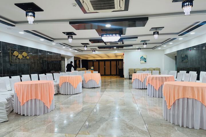 Ballroom/Hall 119 of 134