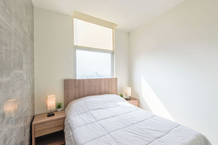 Room 8 of 249