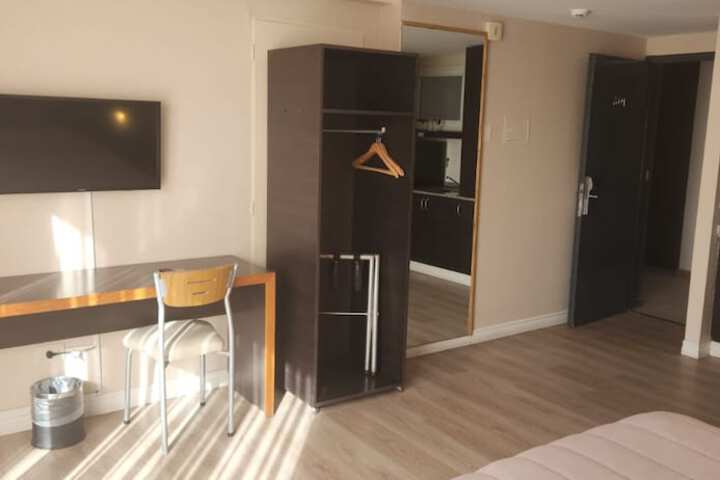 Room 10 of 63
