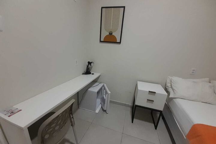 Room 7 of 13