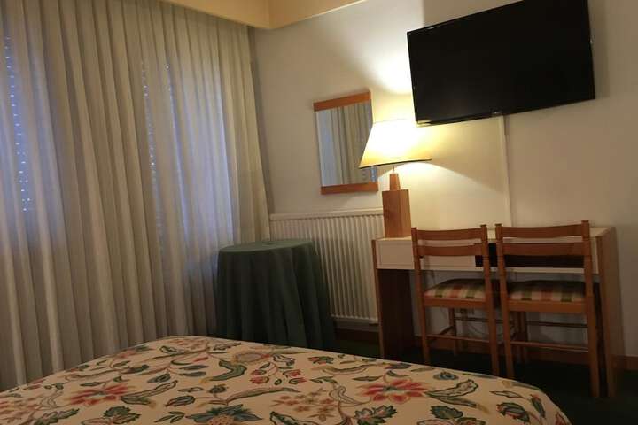 Room 25 of 54