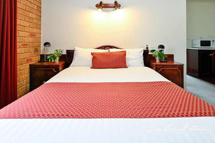 Room 7 of 32
