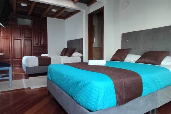 Room 4 of 9