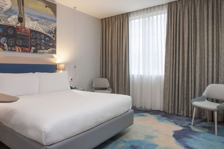 Room 7 of 44
