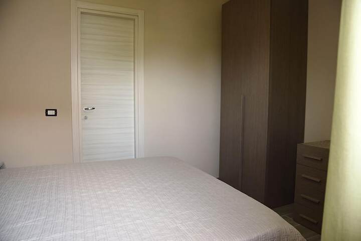 Room 2 of 46