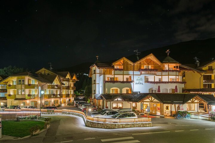 Hotel 85 of 86