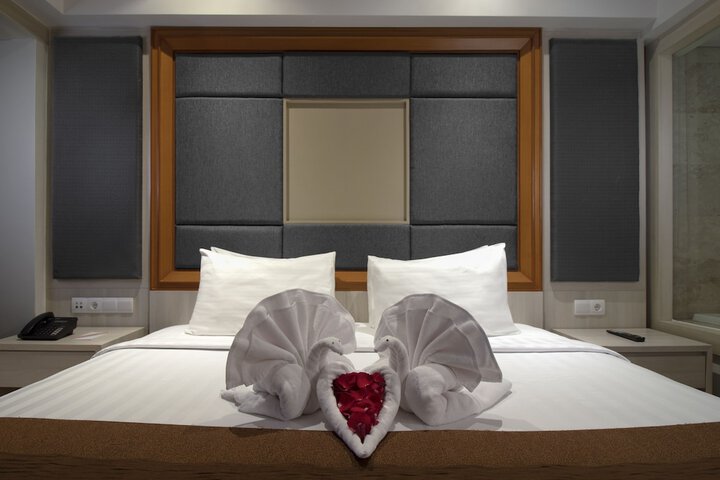 Room 3 of 25