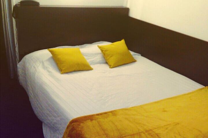 Room 32 of 48