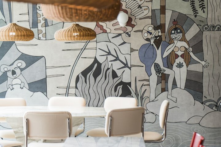 Lounge 26 of 33