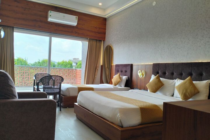 Room 10 of 62
