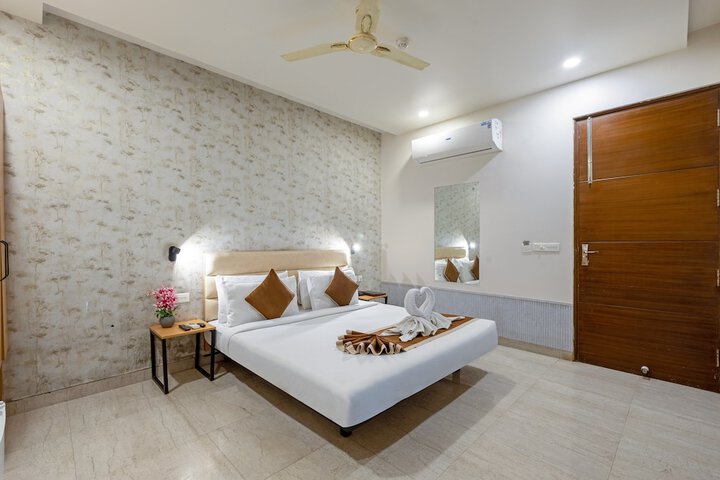 Room 14 of 51