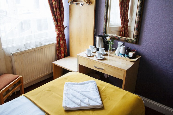 Room 21 of 90