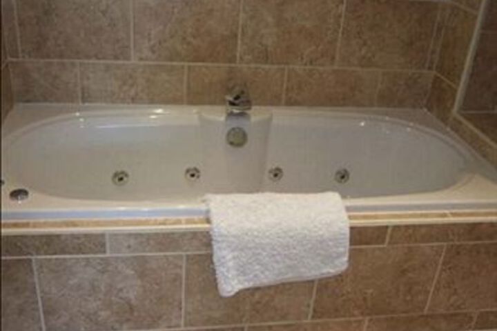 Jetted Tub