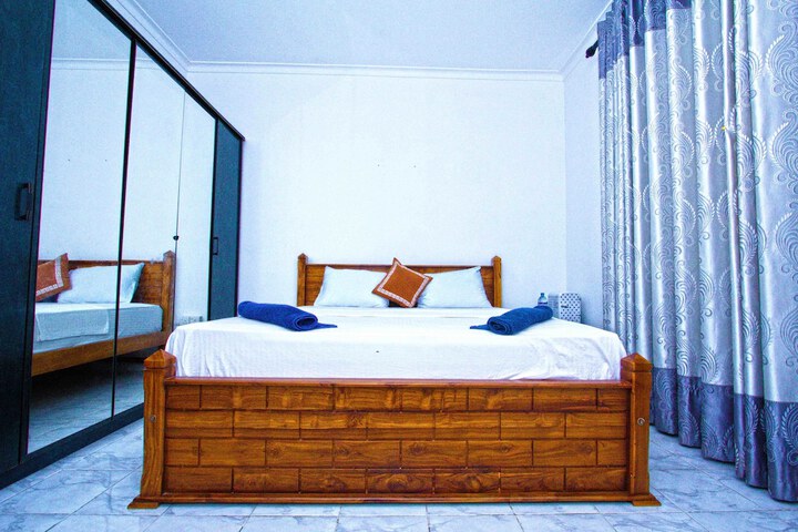 Room 6 of 21