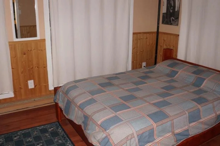 Room 2 of 11