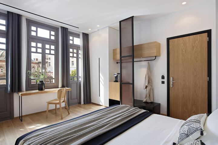 Room 18 of 71