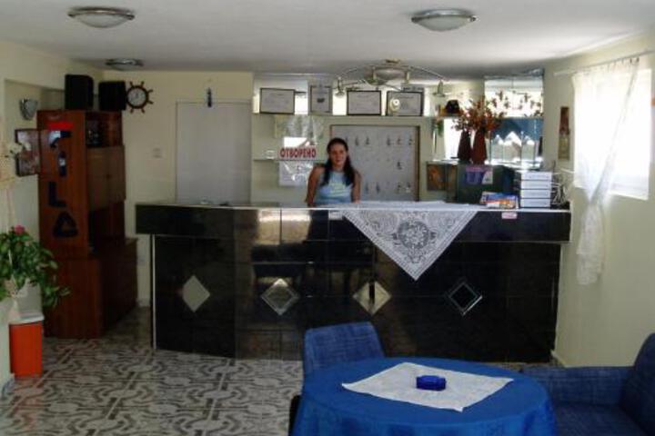 Laguna Family Hotel