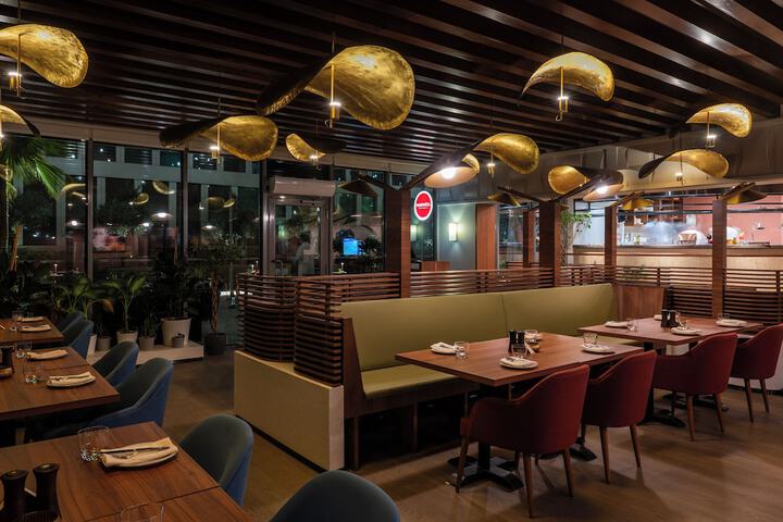 Dining 115 of 136