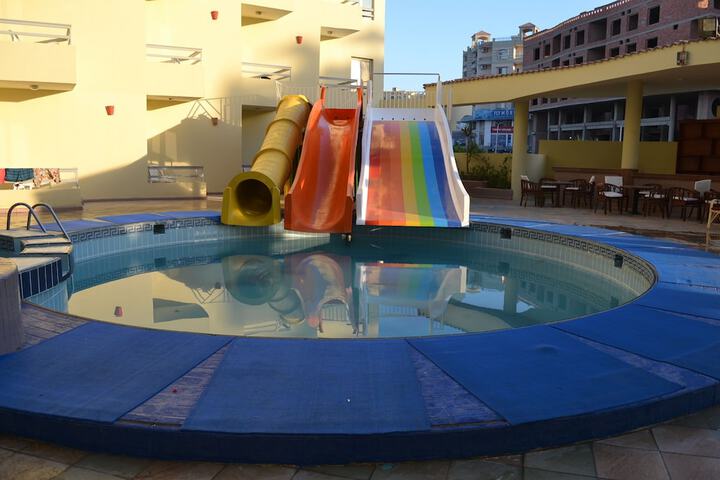 Pool 21 of 49
