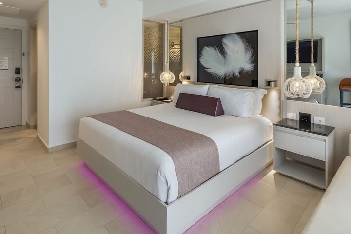 Room 15 of 147