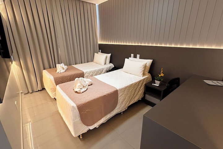 Room 42 of 103