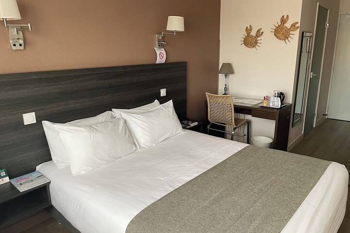 Room 15 of 54