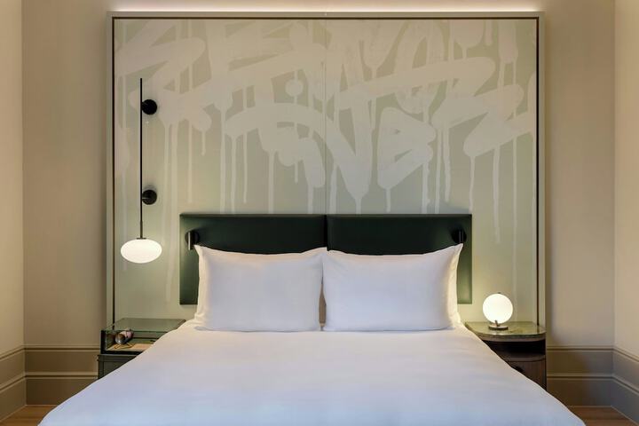 Room 21 of 87