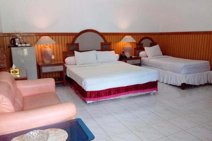 Room 5 of 42