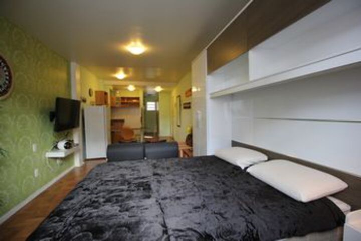 Room 5 of 20