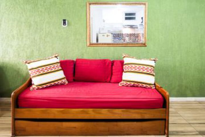 Room 8 of 14