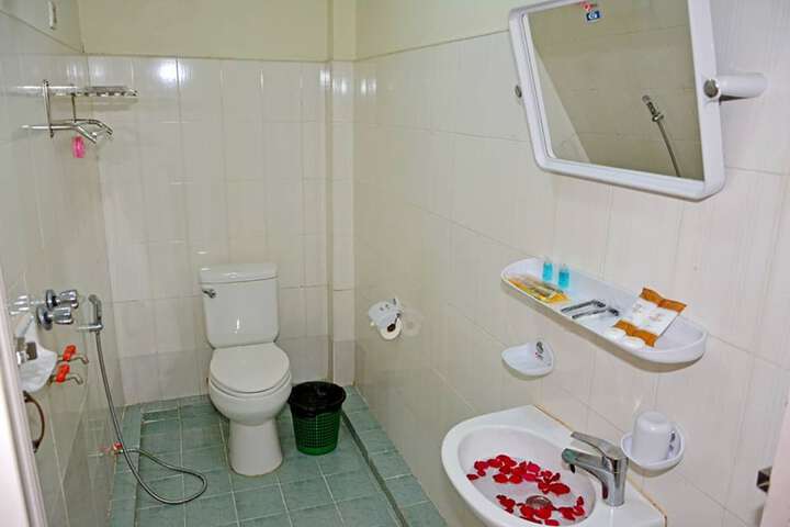Room 16 of 26