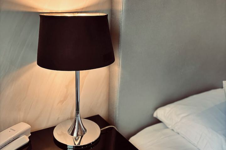 Room 10 of 30