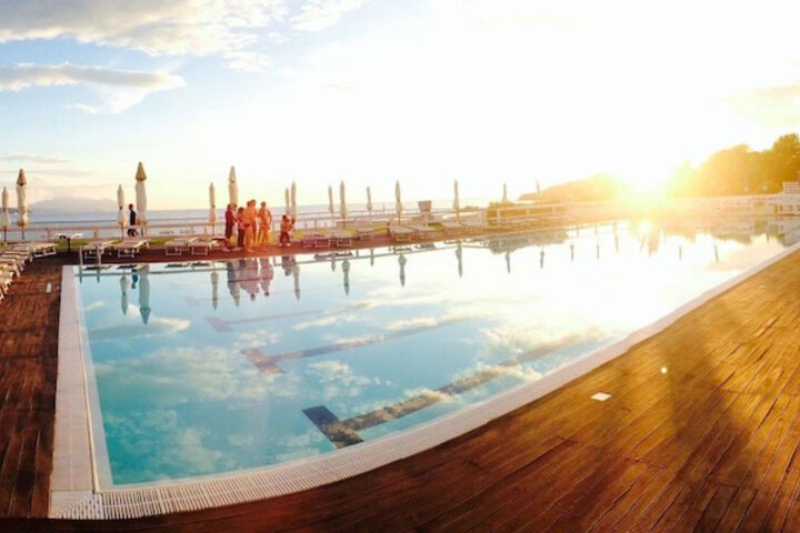 Pool 23 of 41