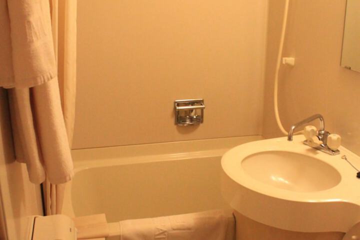 Room 12 of 49