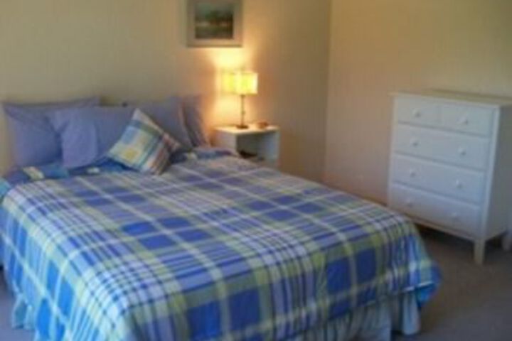 Room 2 of 6