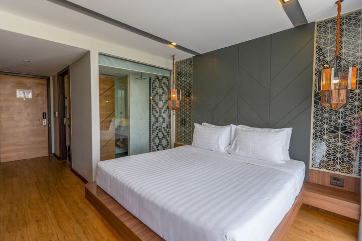 Room 25 of 72