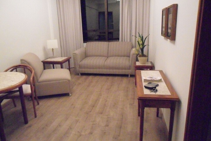 Room 4 of 30