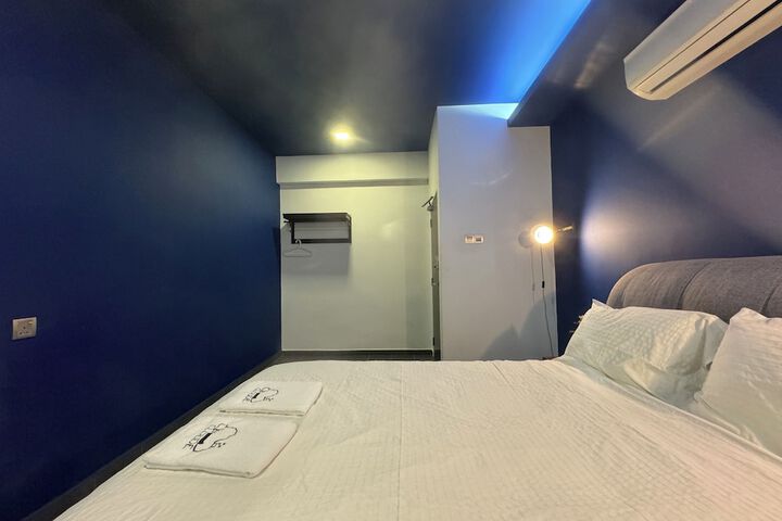 Room 34 of 49