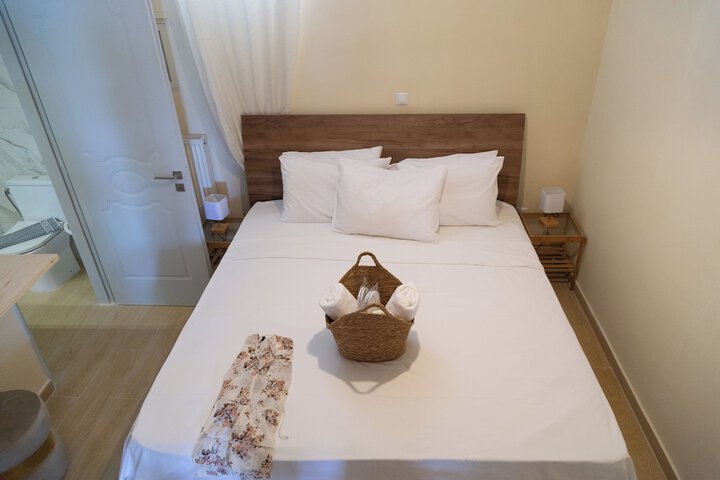 Room 8 of 51