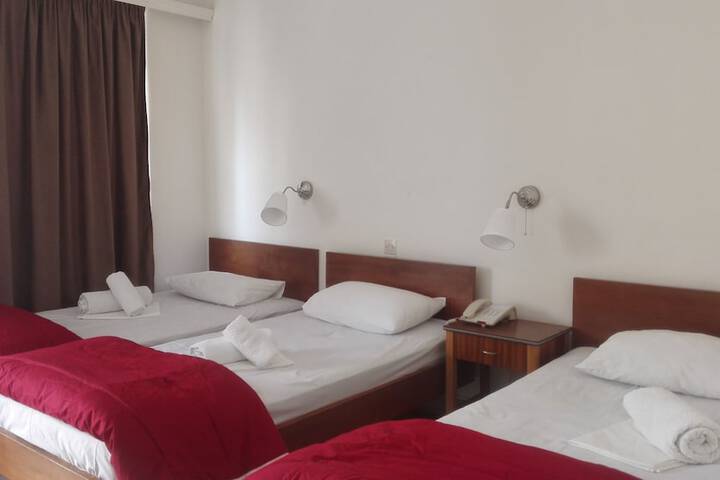 Room 8 of 41