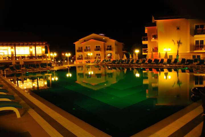 Hotel Pool