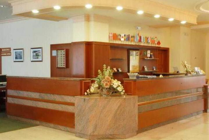 METROPOL HOTEL