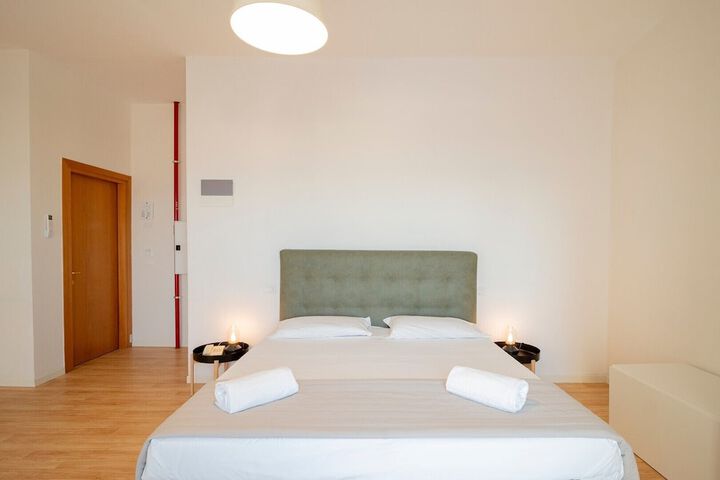 Room 51 of 104