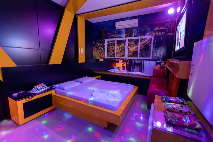 Room 60 of 114
