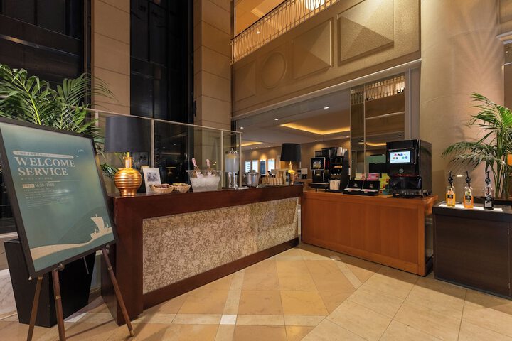 Entrance & Lobby