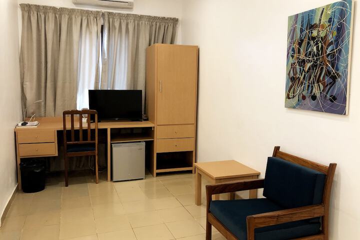 Room 14 of 27