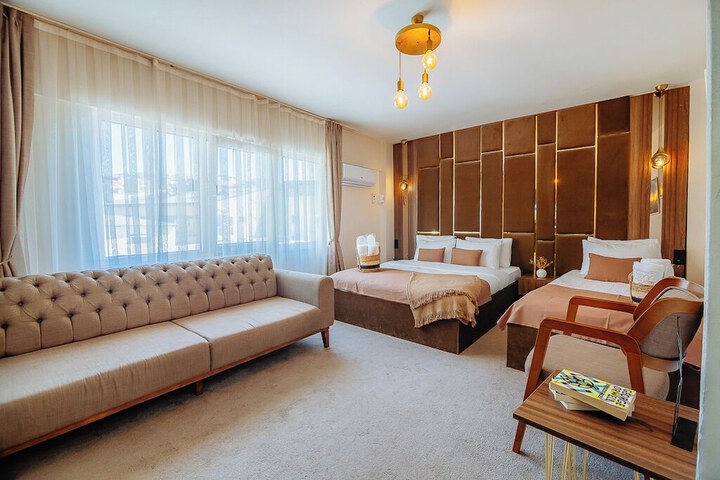 Room 10 of 27